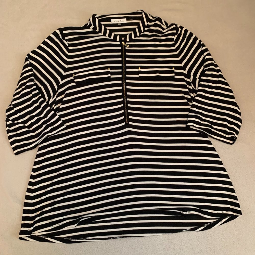Calvin Klein Black and White Zipper Blouse